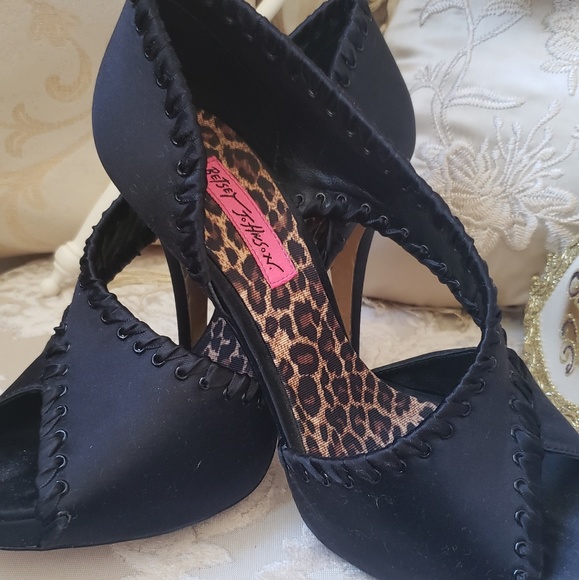 👠Betsey Johnson-Heels - Picture 4 of 8